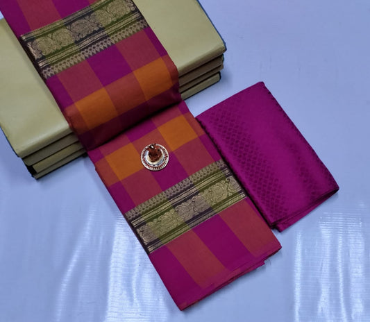 Sungudi-Style Madurai Velthari Cotton Saree – Orange/Maroon Checkered Pattern